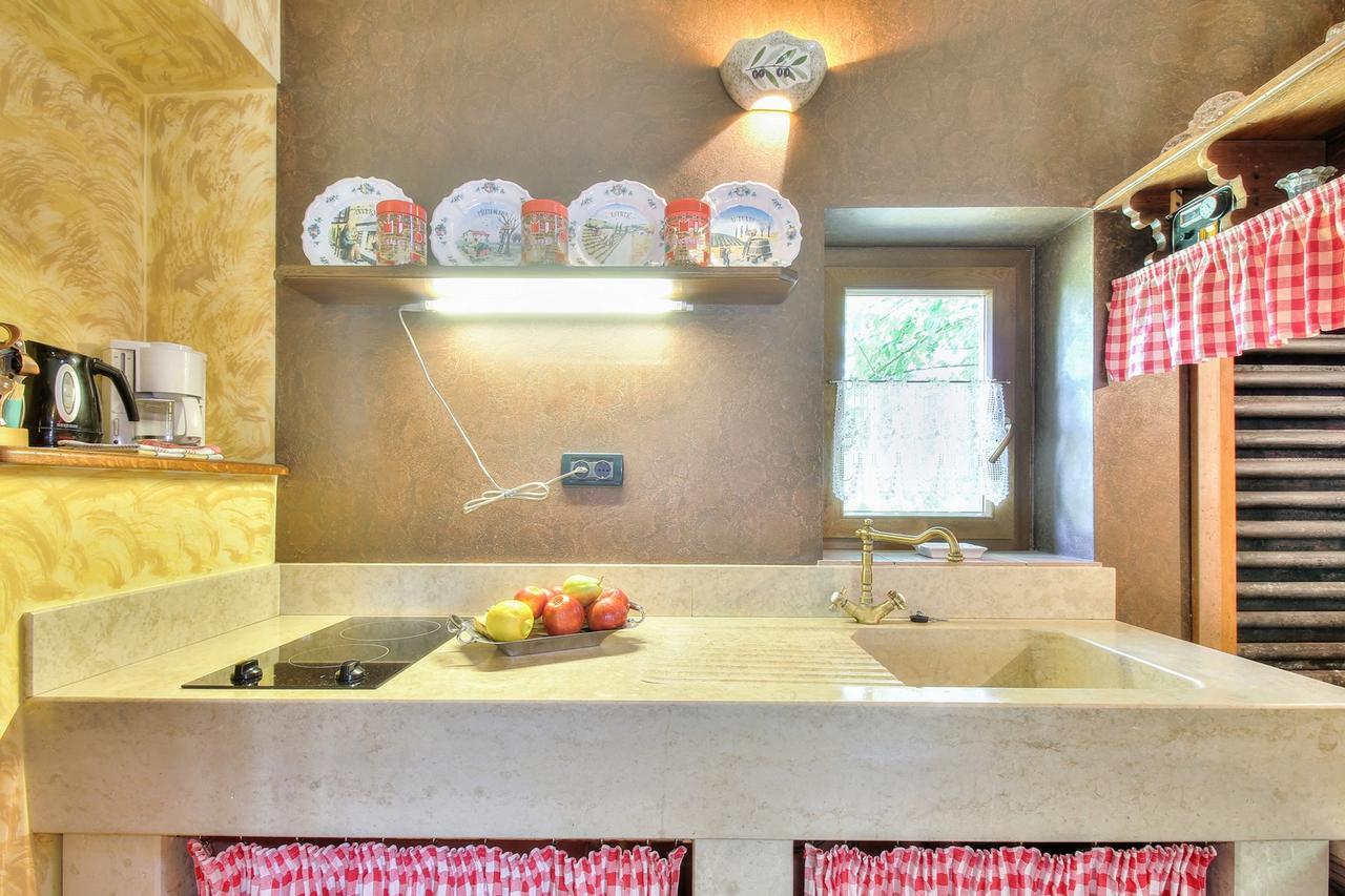 Nadia House With Apartments Zambratija  Phòng bức ảnh